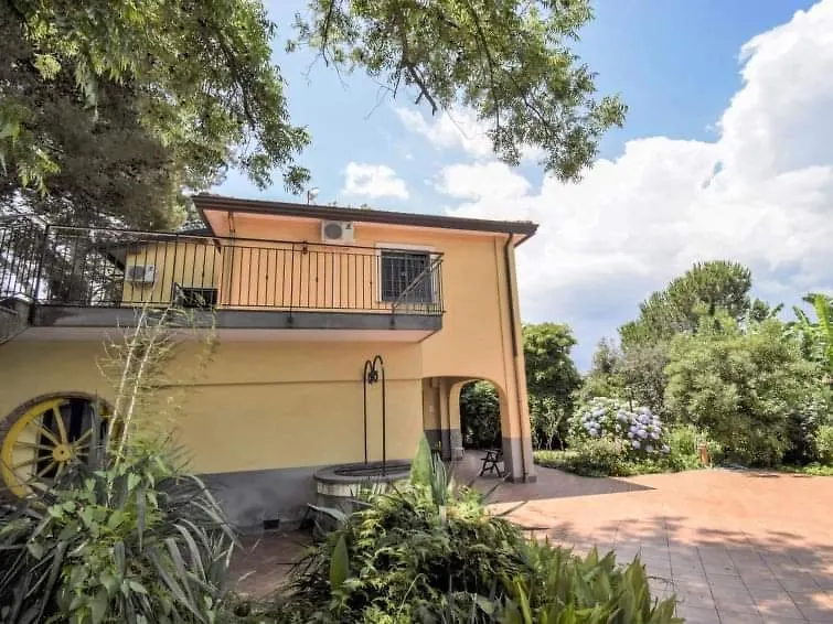 Apartment Villa Anna Mascali